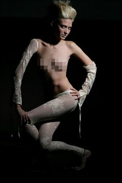 Hi, I'm a naked 'Survivor' castaway