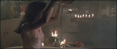 Hi, I'm a naked 'Survivor' castaway